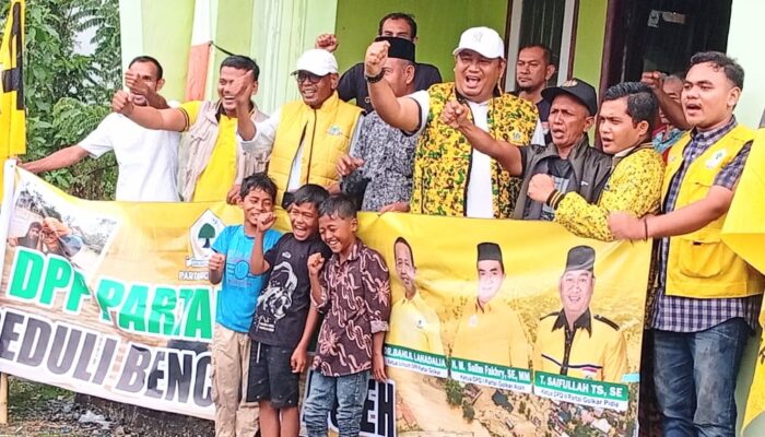 Golkar Pidie Terobos Hujan,Bantu Warga Blang Pandak