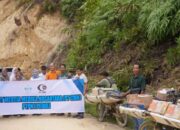 PT CMN Salurkan Bantuan Ke Warga Korban Banjir Dan Longsor Di Suka Jadi Makmur