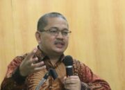 Empati Dan Pejabat Sadar Kamera