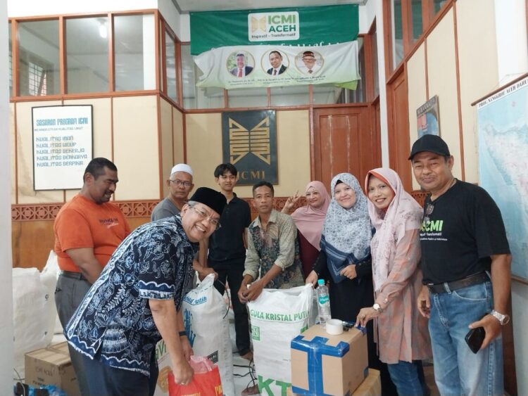 ICMI Aceh Salurkan 3 Ton Logistik Ke Aceh Tamiang