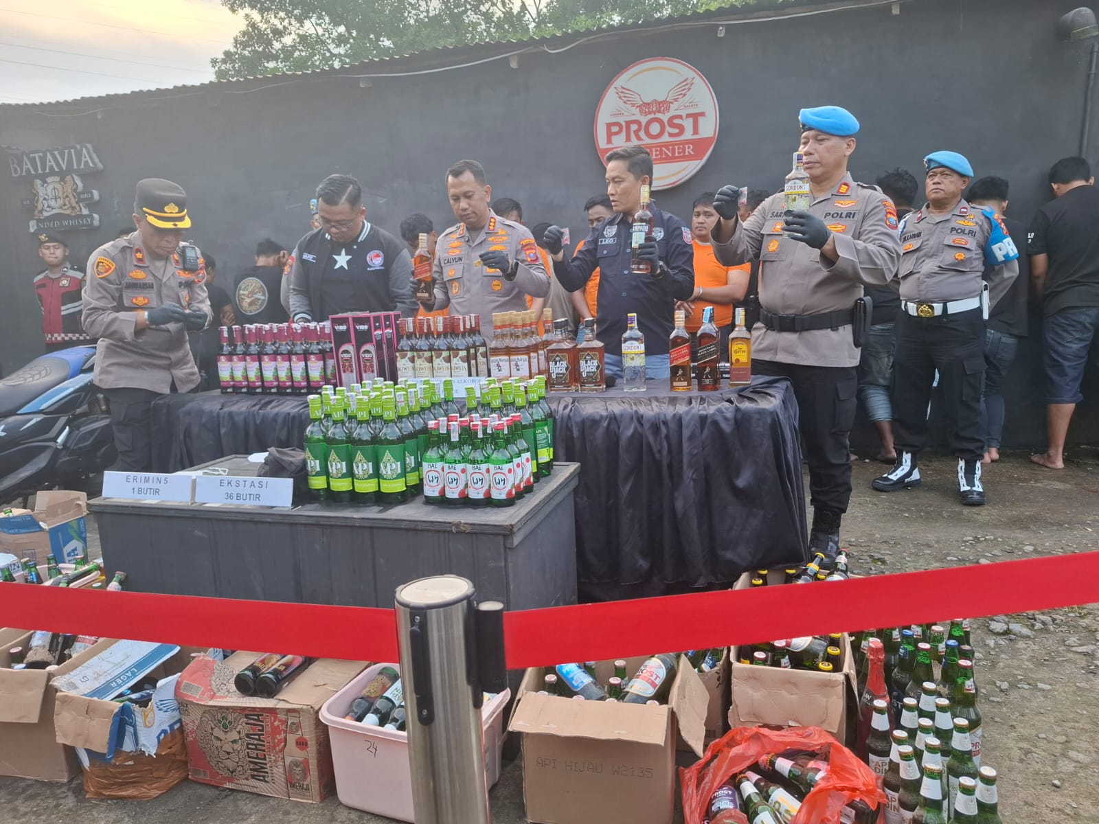 Polrestabes Medan Bongkar Jaringan Narkoba Di Kafe Terbul Pancurbatu