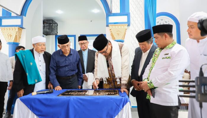 Asri Ludin Tambunan Resmikan Masjid Banun Syakirun Di Percut Seituan