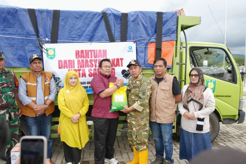 Masyarakat Sabang Bantu Korban Banjir