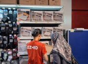 Pasca Banjir, Ridho Pilih AZKO Warnai Isi Rumah