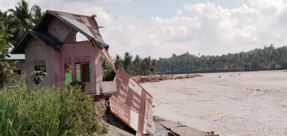 Kisah Pilu Suhendra Kehilangan Tempat Tinggal Diterjang Banjir