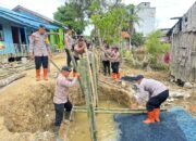 Brimob Polda Sumut Terus Perbaiki Tanggul Jebol Di Tanjungpura