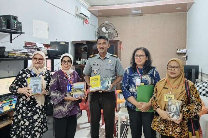 Lapas Labuhanruku Dapat Bantuan Buku Dari Dua Perpustakaan Besar