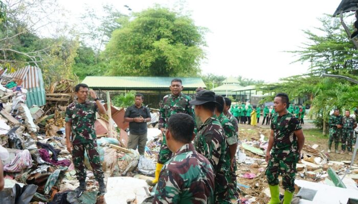 Danrem Lilawangsa Tinjau Rumdis Kodim Aceh Tamiang Terdampak Longsor