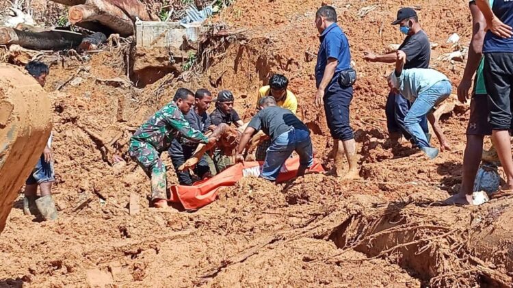 Korban Longsor Di Jalan Murai Ditemukan, BPBD Sibolga Terus Lanjutkan Pencarian