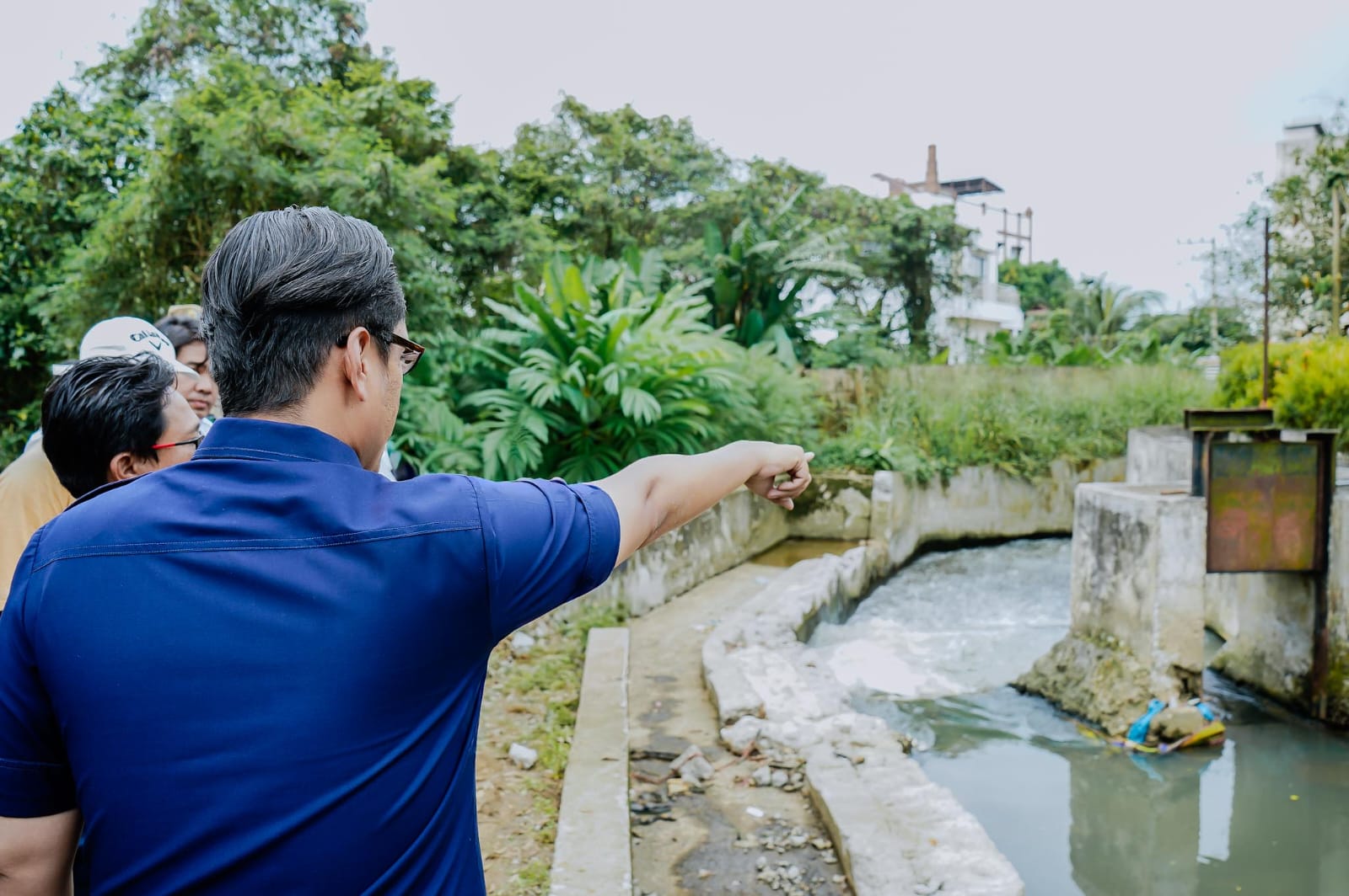 Susuri Sungai Batuan, Rico Waas Temukan Penyempitan Pemicu Banjir
