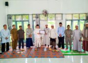Baitul Mal Aceh Salurkan Bantuan Kebakaran Untuk Pesantren Arrabwah