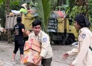 Pramuka Unigha Salurkan Bantuan Banjir