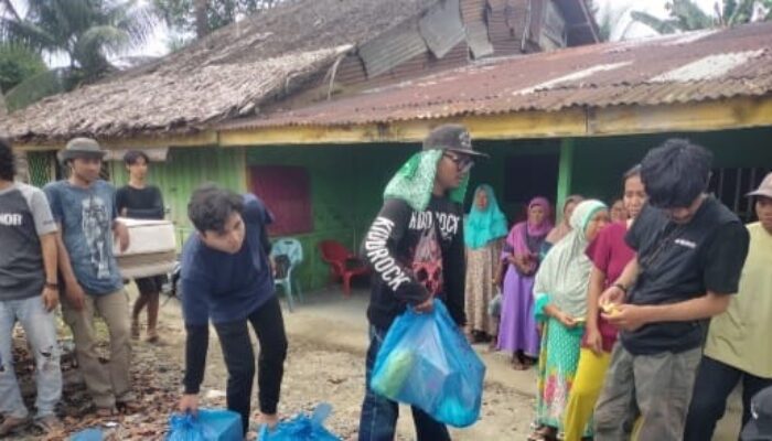 Unimed Dan Tim PPG Salurkan Bantuan Peduli Banjir Di Sumatera