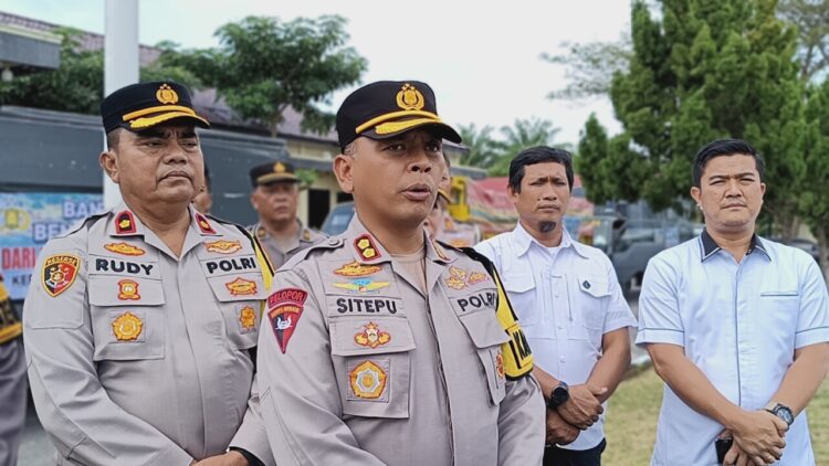 Polres Sergai Kirim Tiga Truk Bantuan Untuk Korban Banjir, Tapteng, Sibolga Dan Langkat