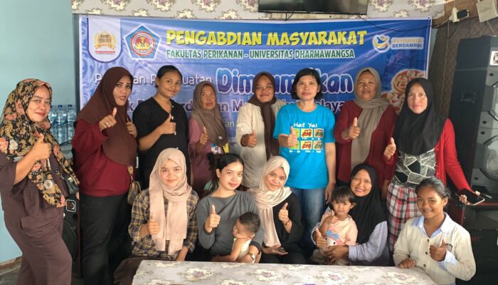 Tim PkM Undhar Latih Nelayan Bagan Deli Cara Membuat Dinsam Ikan