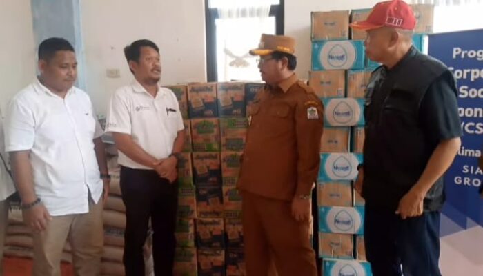 Perusahaan Perkebunan Salurkan 1 Ton Beras Masyarakat Terdampak Banjir