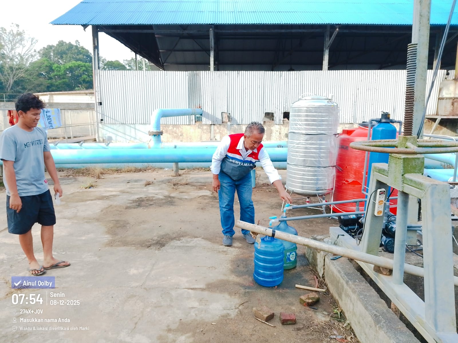 PT KPI RU II Area P.Brandan Terus Suplai Air Bersih Warga Terdampak Banjir