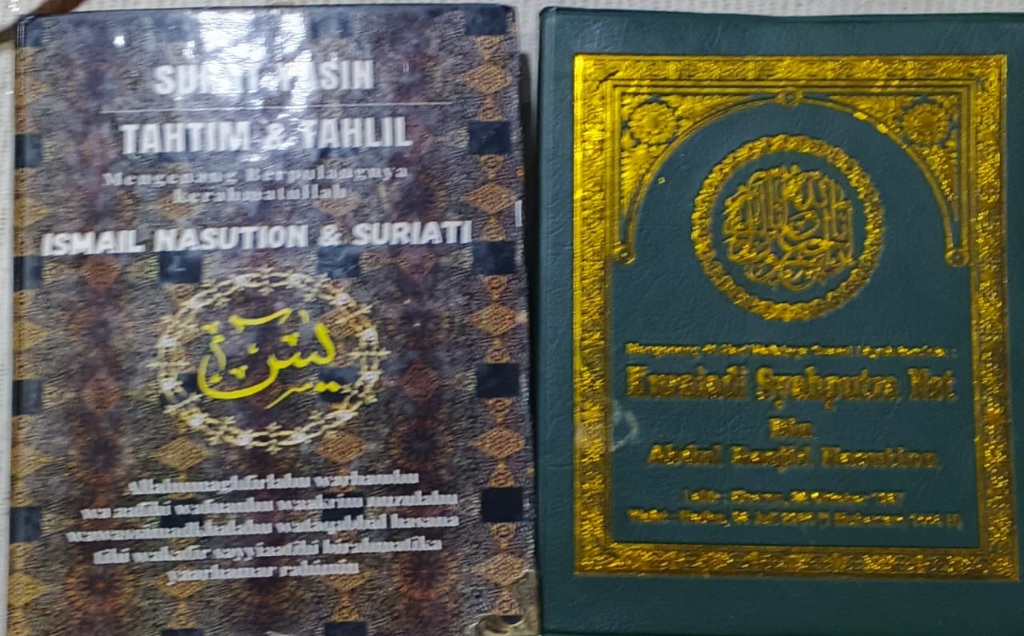 Meski Tenggelam Dalam Banjir, Tapi Dua Buku Yasin Ini Sama Sekali Tidak Basah