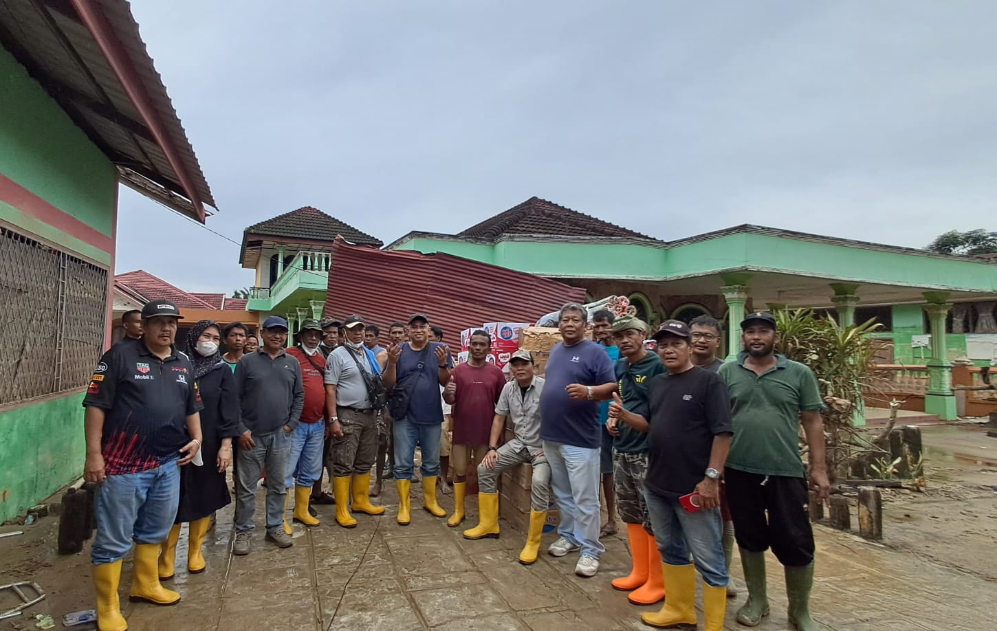 Warga Sumut Bahu Membahu Bantu Masyarakat Aceh Tamiang