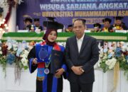 Rektor UMSU Beri Beasiswa Lulusan Terbaik UMAS