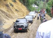 Akses Jalan Terbuka, Bupati Madina Kunjungi Warga Simpang Pining