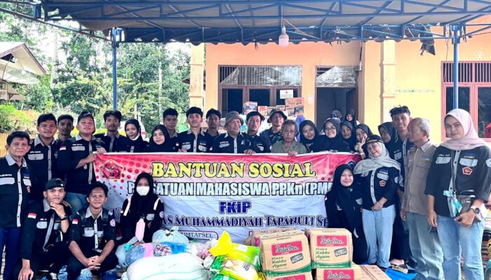 PMP FKIP UM Tapsel Bantu Korban Banjir Dan Longsor Tapsel