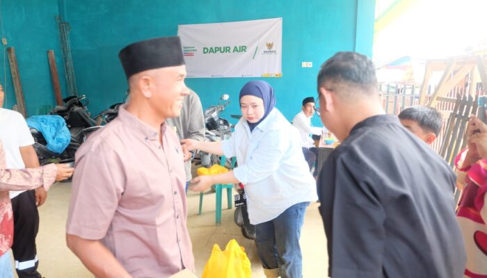 Ketua DPRD Sibolga Ansyar Afandi Perangin-angin Berbagi Jumat Berkah Untuk Warga Terdampak Longsor