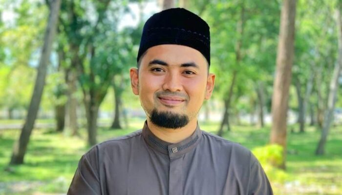 Ustadz Muharril Ashary, Lc, MA: Menjadi Muslim Yang Altruis