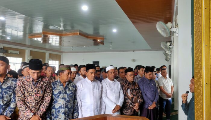 Keluarga Yaspendhar Gelar Shalat Ghaib Untuk Korban Banjir Bandang Sumatera