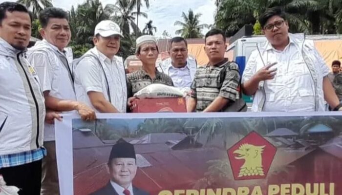 Fraksi Gerindra DPRD Madina  Bantu Korban Banjir Di Siulang Aling