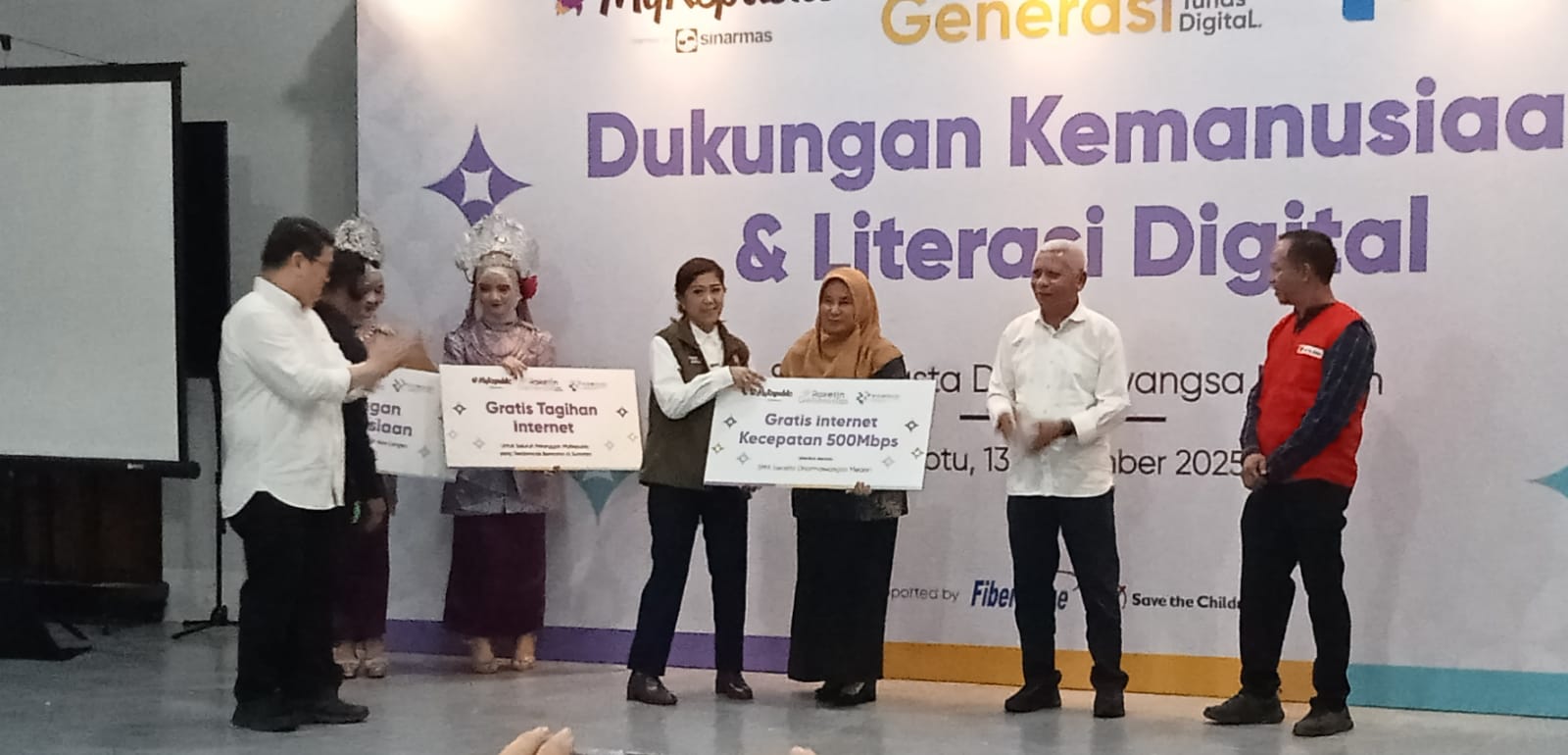 Roketin Generasi Tunas Digital Hadir Di SMA Dharmawangsa