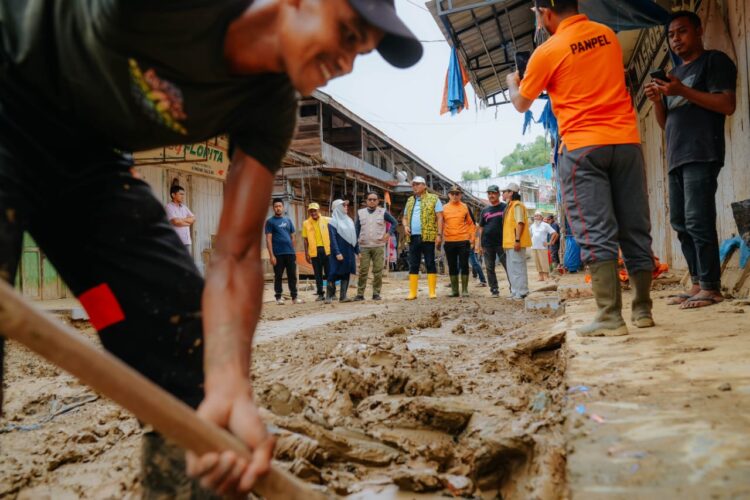 Pimpinan DPRK Pidie Dorong Kanopi Pasar Kembang Tanjong