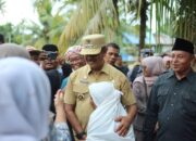 Kunjungi Siulangaling, Ini Curhat Warga Ke Bupati Madina