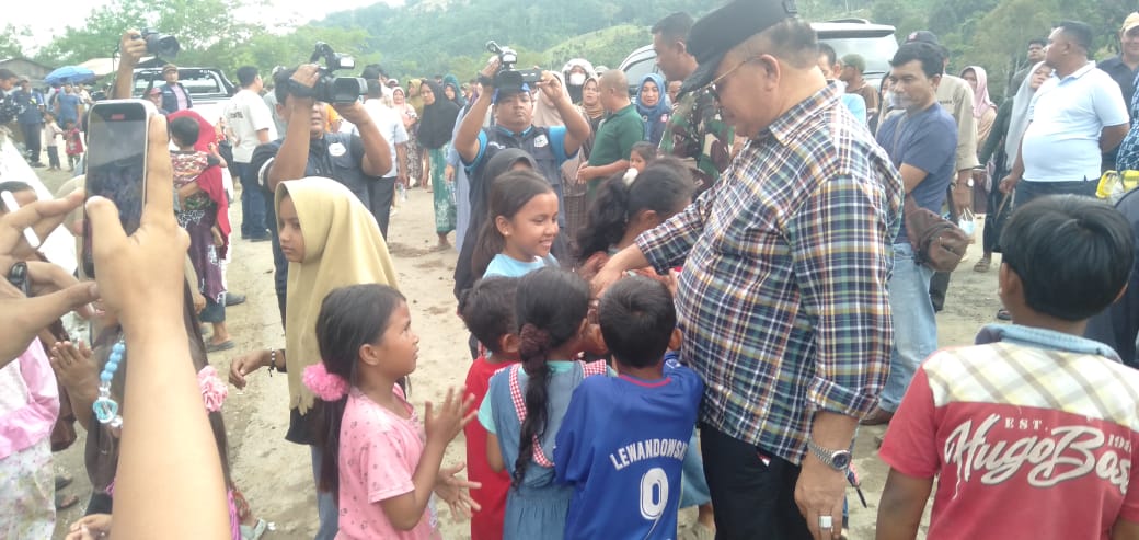 Ketika Bupati Salim Fakhry Terenyuh Mendengar Nestapa Korban Banjir Gayo Lues