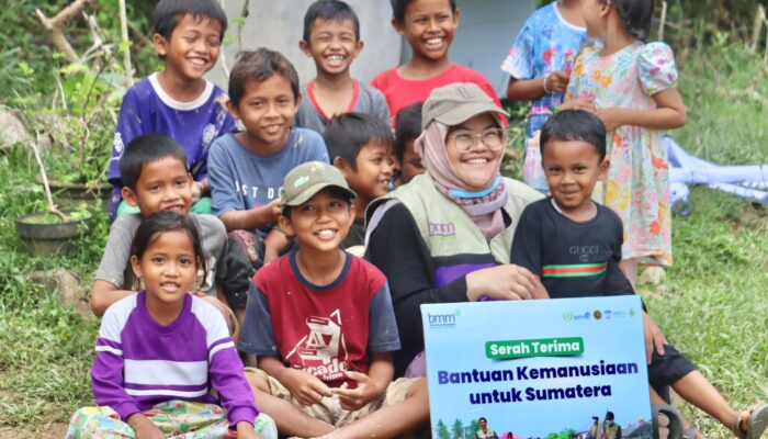 BMM Salurkan Bantuan Untuk Penyintas Bencana Di Sumatera