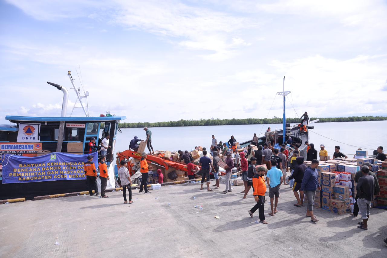 Bantuan Kemanusiaan Aceh Besar Tiba Di Pelabuhan Kuala Langsa, Prioritas Terdampak Parah