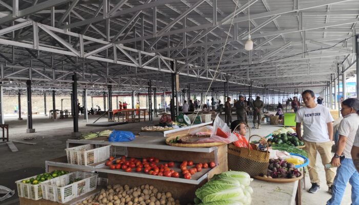 Sekda Siantar Imbau Tidak Bangun Kios Terlalu Tinggi, Pedagang: Lahan Parkir Jangan Diperjualbelikan