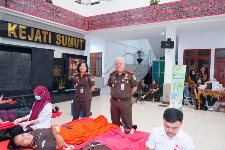 Sambut Natal 2025, Kejati Sumut Gelar Donor Darah Dan Cek Kesehatan Gratis