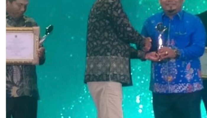 KUA Medan Amplas Terima Penghargaan KUA Inspiratif Dari Menag RI