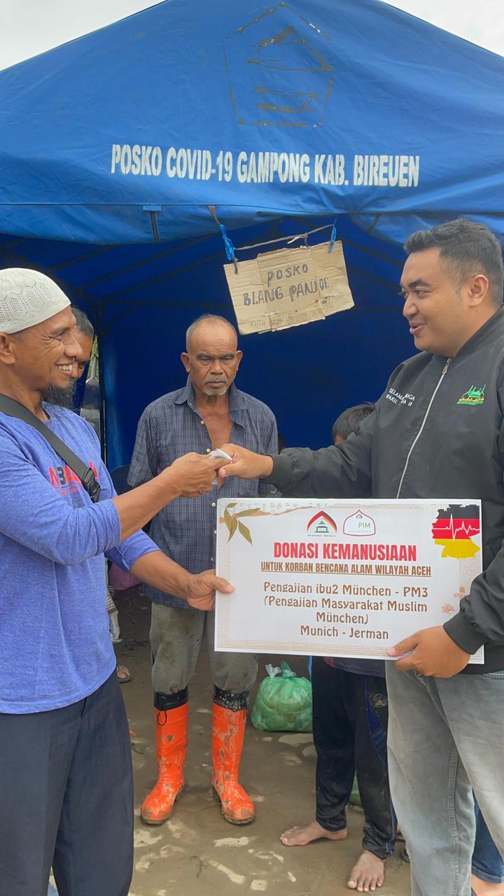Pengajian Ibu-ibu Munchen – Jerman Salurkan Donasi Rp9 Juta Untuk Korban Banjir Bireuen