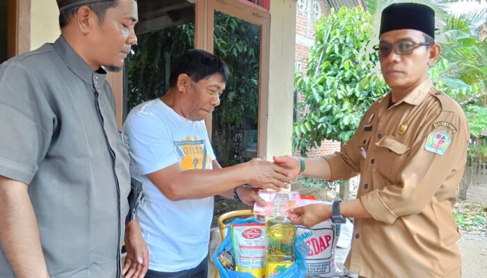 Donasi Jamaah Masjid Al Amin Magelang Disalurkan Untuk Korban Banjir Pidie