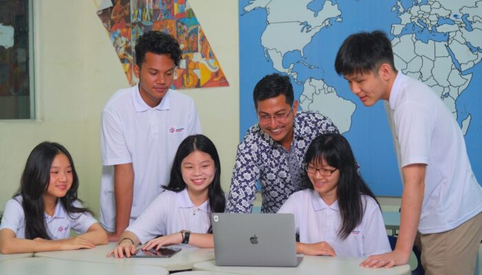 Pentingnya Sinergi Orang Tua dan Sekolah Menghadapi Tantangan Akademik Anak di Setiap Jenjang