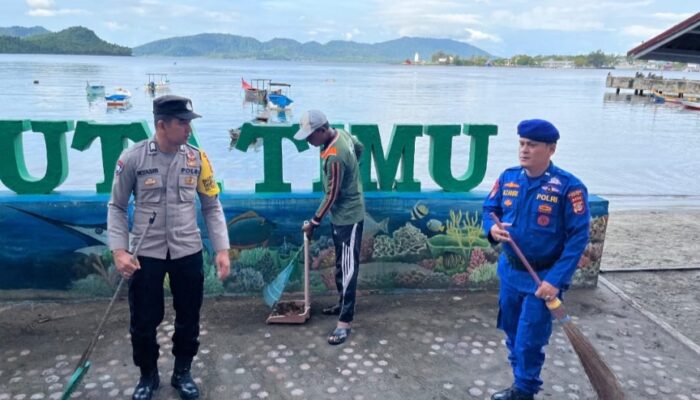 Polres Sabang Bersama Pokdarwis Gelar Bakti Sosial Di Pantai Kuta Timu