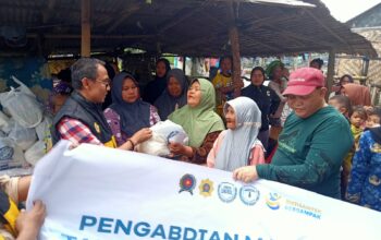 Dahnil Ginting Dan Universitas Panca Budi Bantu Sembako Korban Banjir Desa Paluh Sibaji
