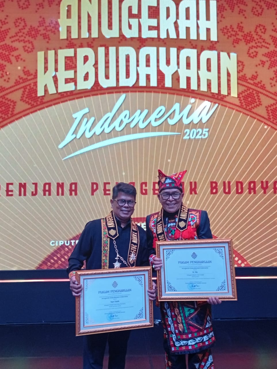 Ceh M Din Terima AKI 2025, Maestro Didong Gayo Menjaga Napas Tradisi