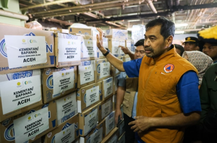 Gubernur Aceh Pantau Kedatangan Bantuan Di Pelabuhan Krueng Geukueh