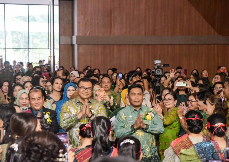 Dinas Kesehatan Dan RSUD Gelar Perayaan Natal Bersama, Asri Ludin Tambunan: Mari Melangkah Lebih Baik Di Tahun 2026