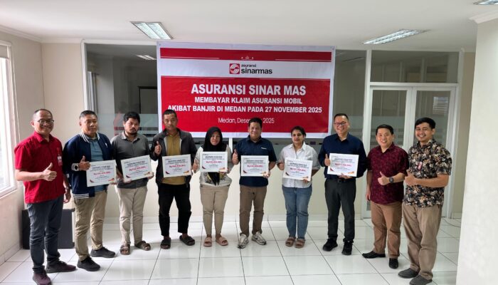 Asuransi Sinar Mas Bayarkan Klaim Kendaraan Terdampak Banjir Sumut Rp1,07 M
