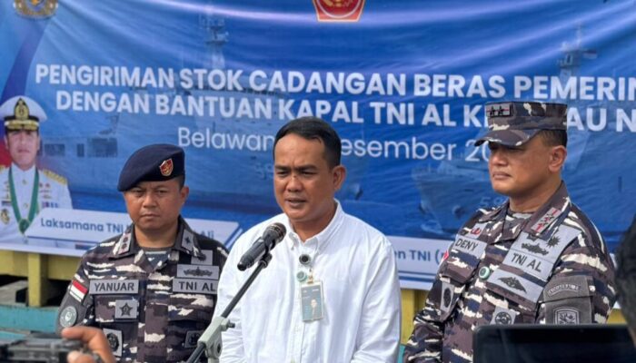 Bulog Sumut Salurkan 320 Ton CBP Ke Nias Dengan Bantuan Kapal TNI AL