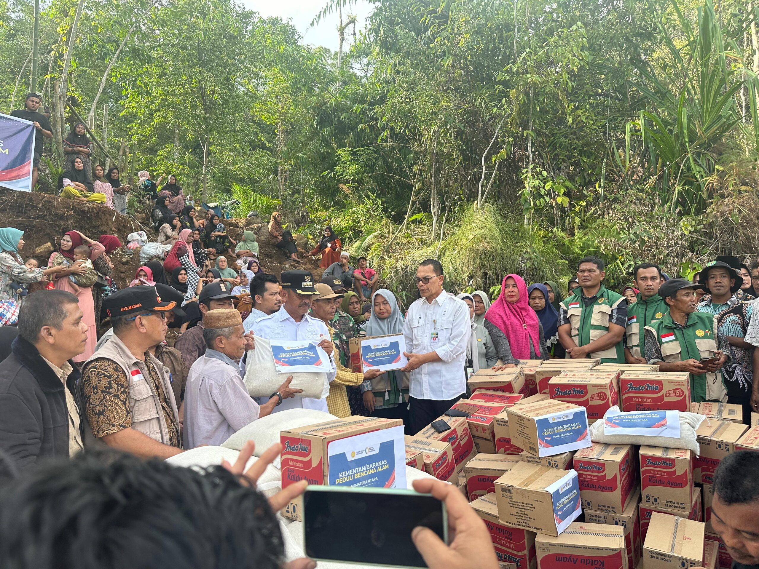 Kementan/Bapanas Beri Bantuan Desa Terisolir Di Mandailing Natal